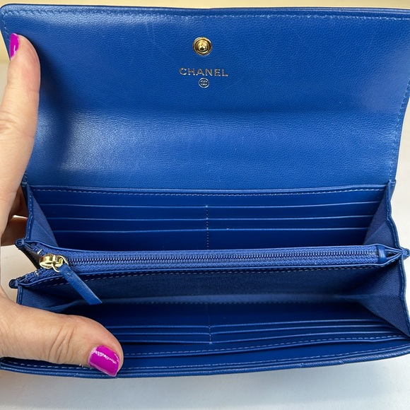 CHANEL 19 CC Blue Lambskin Flap Long Wallet  Sticker Series #29 2019, CHANEL box - Picture 16 of 17